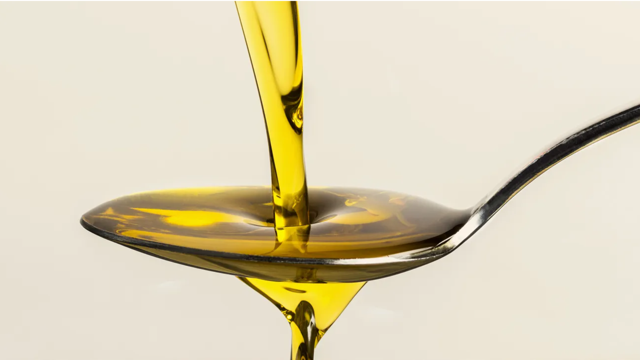 Ghee Oil With MCT: pourable, buttery, high-smoke point - Healtholicious One-Stop Biohacking Health Shop